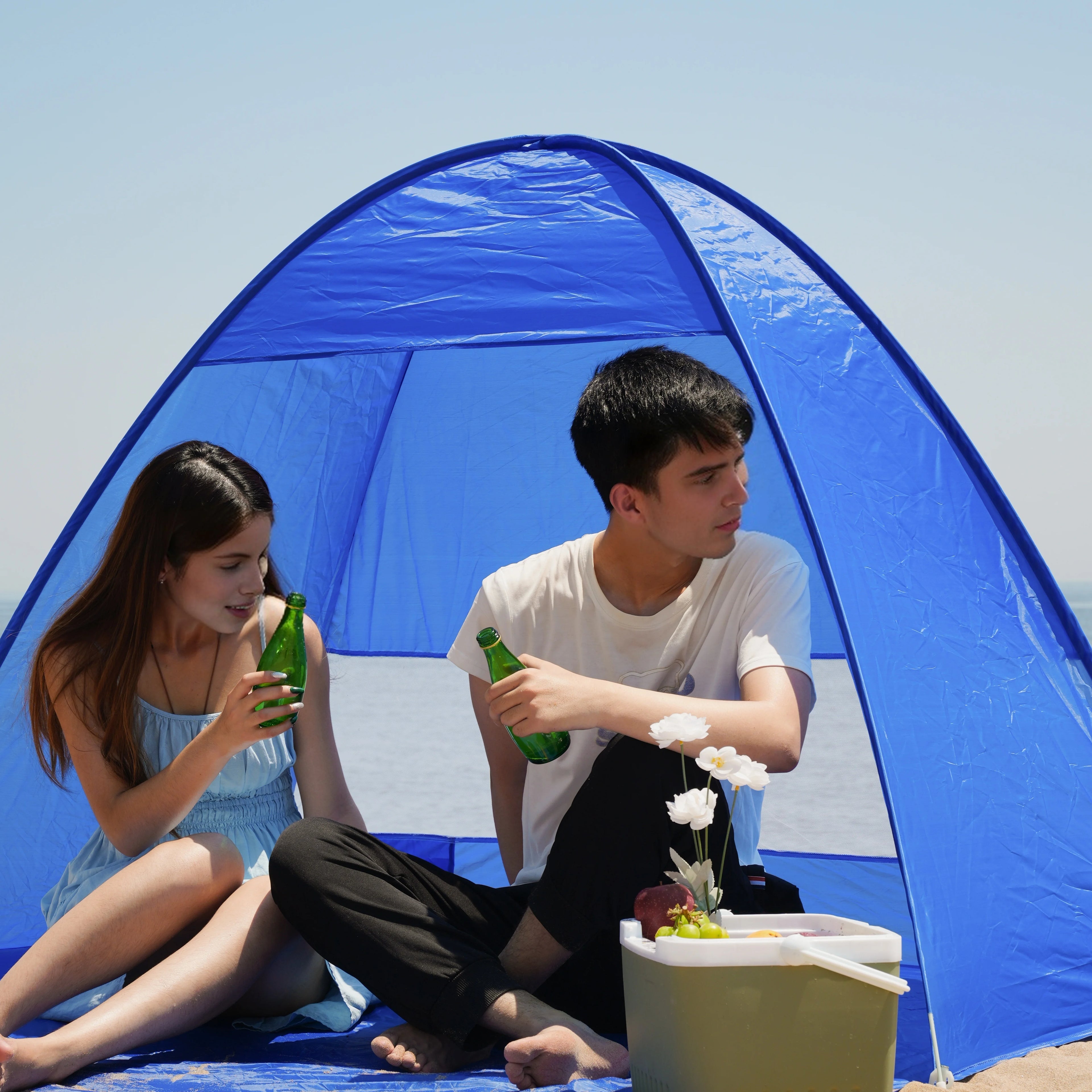 Pop-Up Beach Tent with Carry Bag – Compact Foldable Sun Shelter