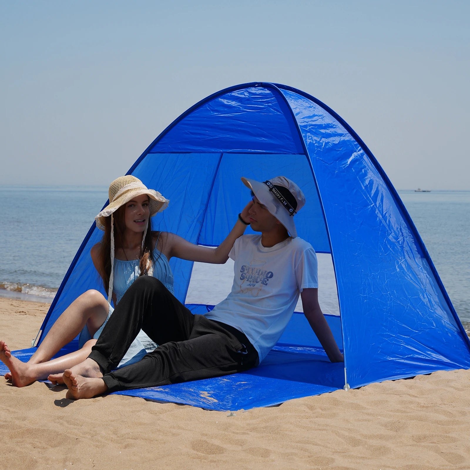 Pop-Up Beach Tent with Carry Bag – Compact Foldable Sun Shelter